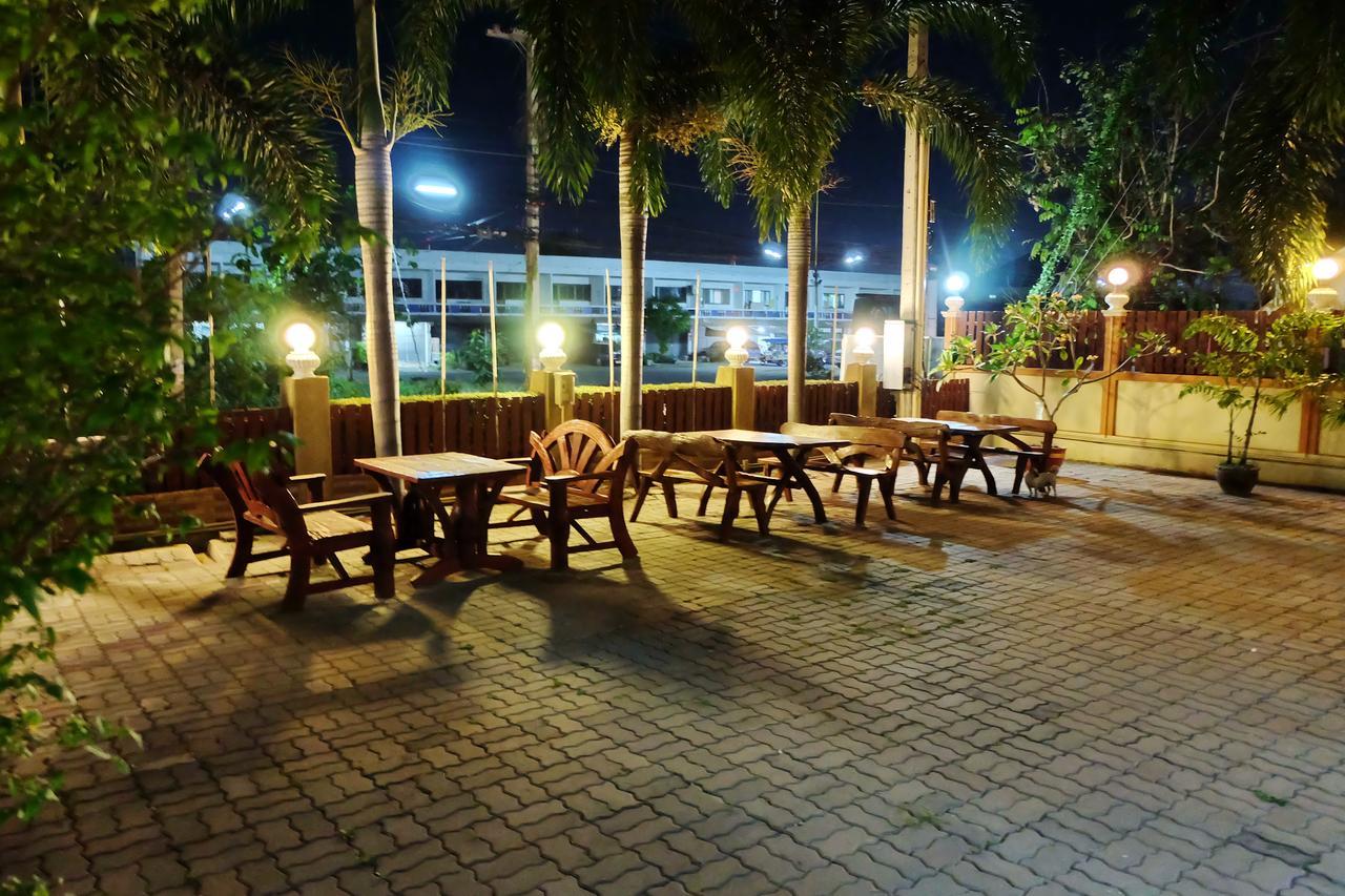 Siam House Interplace Lopburi Ngoại thất bức ảnh